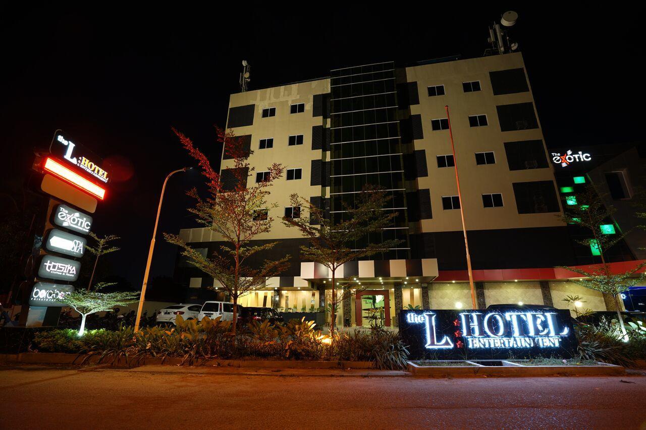 L娱乐酒店 Batam 外观 照片