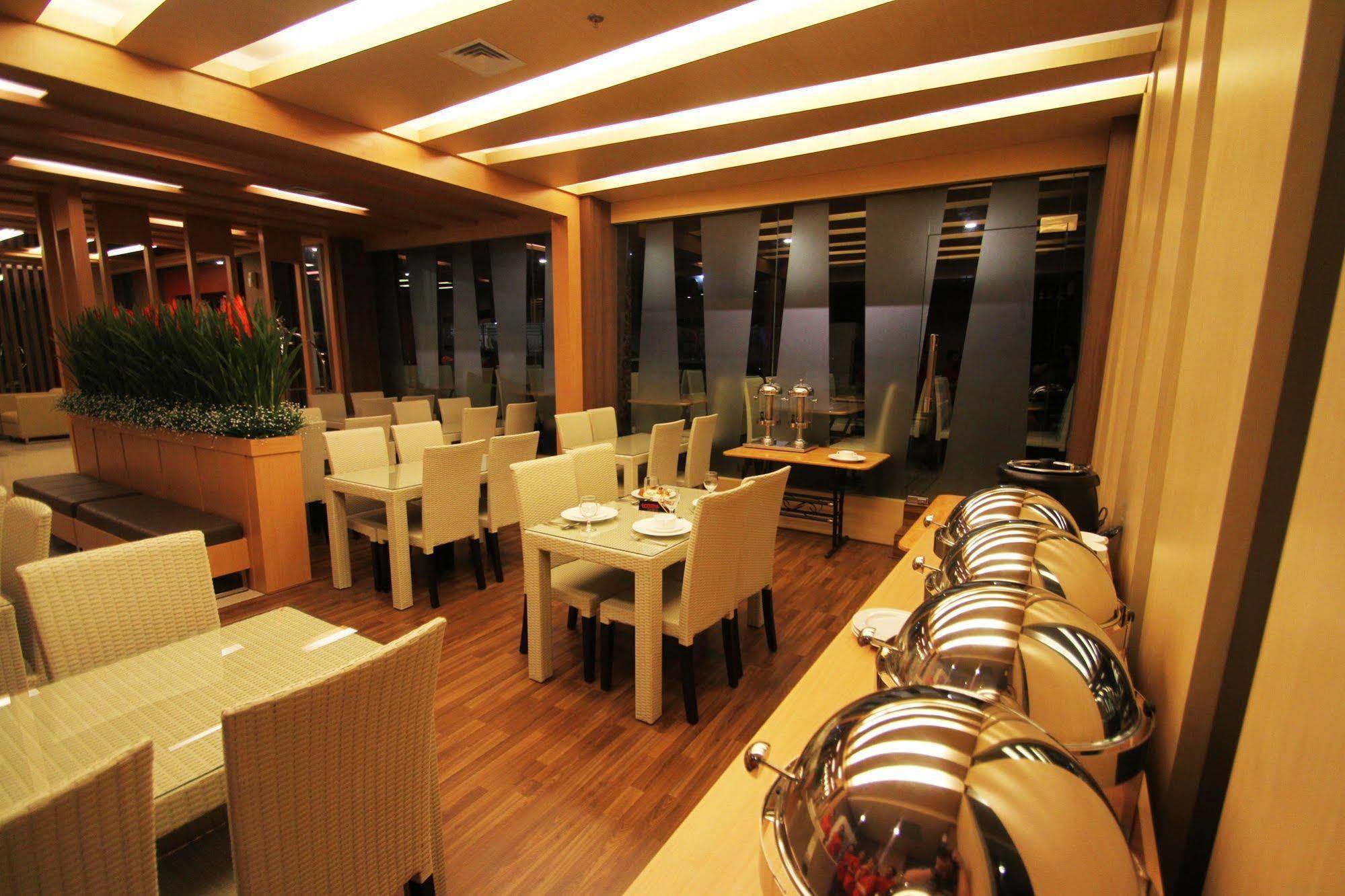 L娱乐酒店 Batam 外观 照片